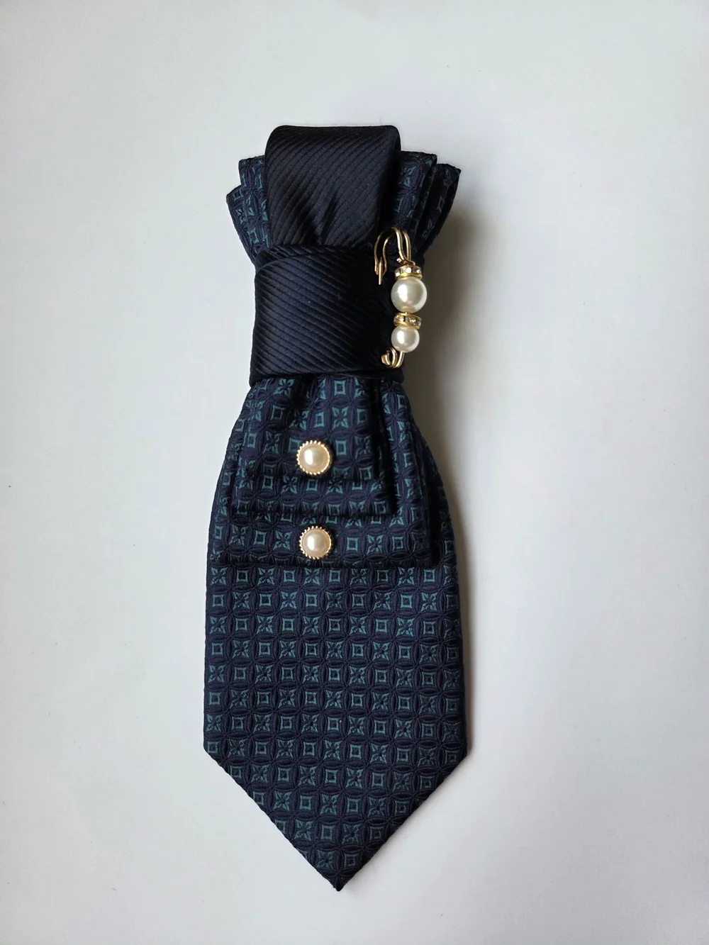 Navy Blue Patterned Men's Tie with Pearl Accessory